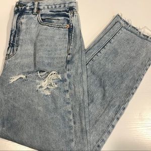 Light wash distressed Mom jean
